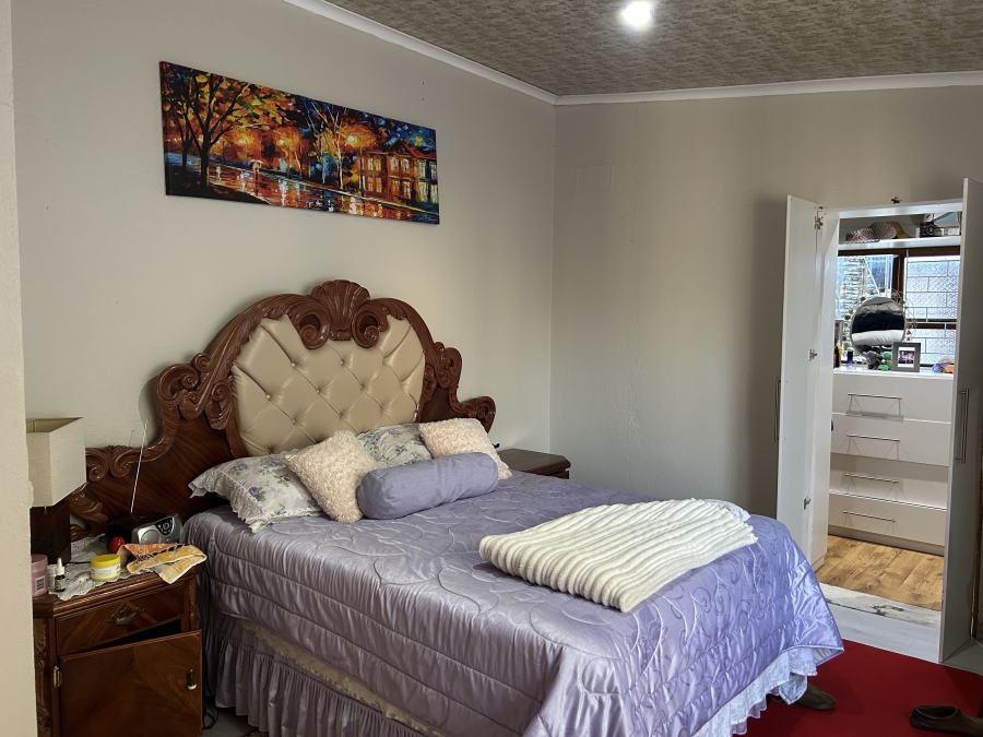3 Bedroom Property for Sale in Peerless Park West Western Cape